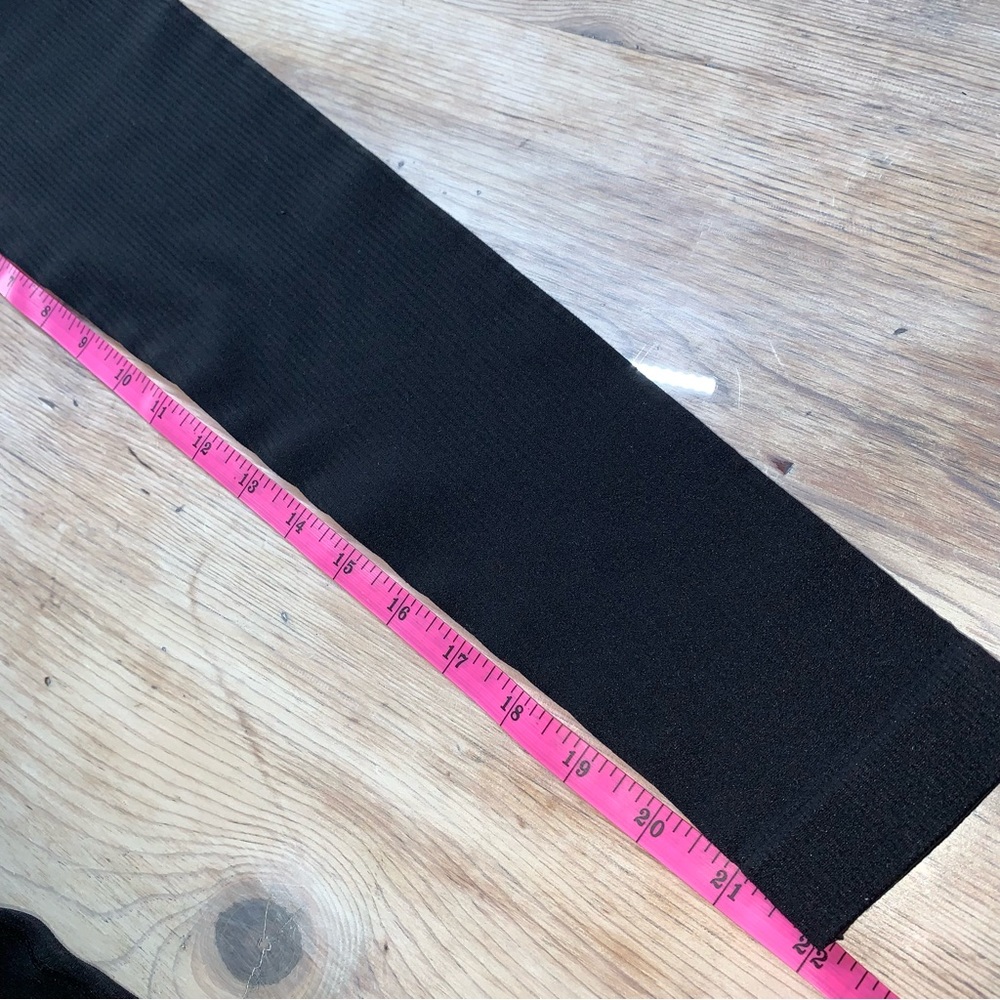 Black Ribbed Higher Rise Leggings - Picture 7 of 10